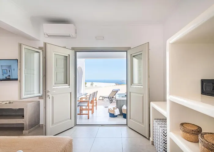 Caldera Stories Private Hotel