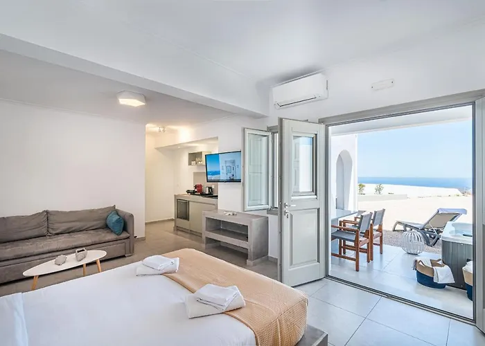 Caldera Stories Private Hotel