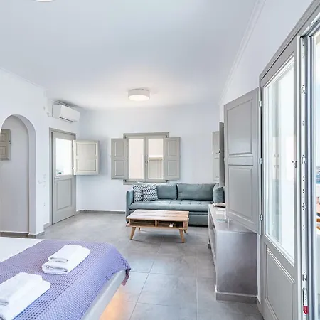 Caldera Stories Private Hotel *